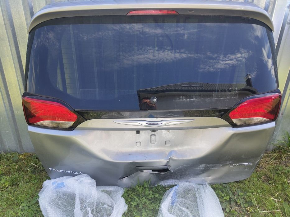 chrysler pacifica кришка багажника