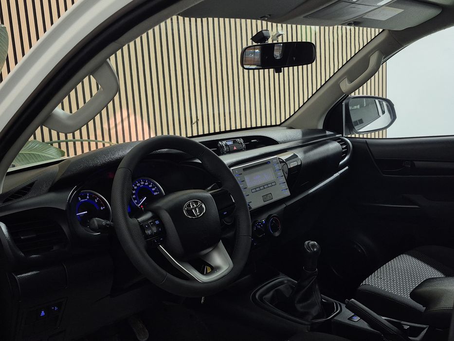 Toyota Hilux 2.4 D-4D - 2018 | GARANTIA | NACIONAL - 3 LUG