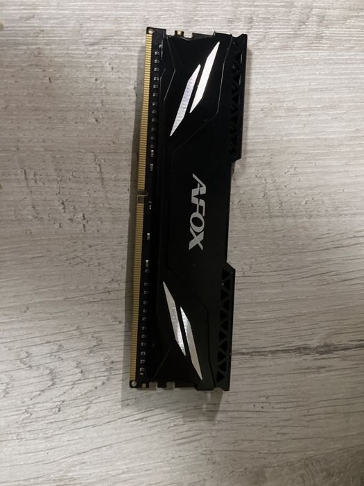 AFOX Pamięć PC - DDR4 16GB Gaming 3200MHz CL16 XMP2 Black