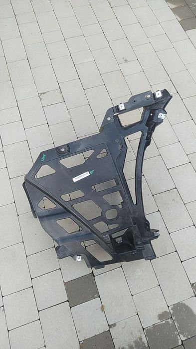 Porsche 911 992 gt3  кріплення заднього бампера праве 9gt813652b
