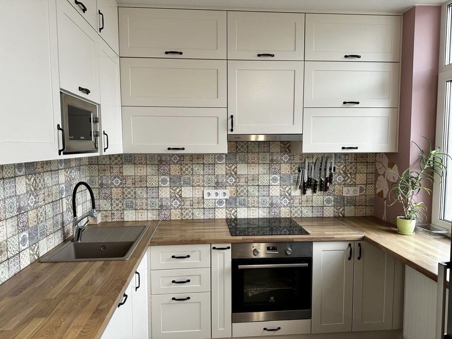 Оренда 3-кімнатної квартири в ЖК Варшавський. Олеся 4б. Генератор