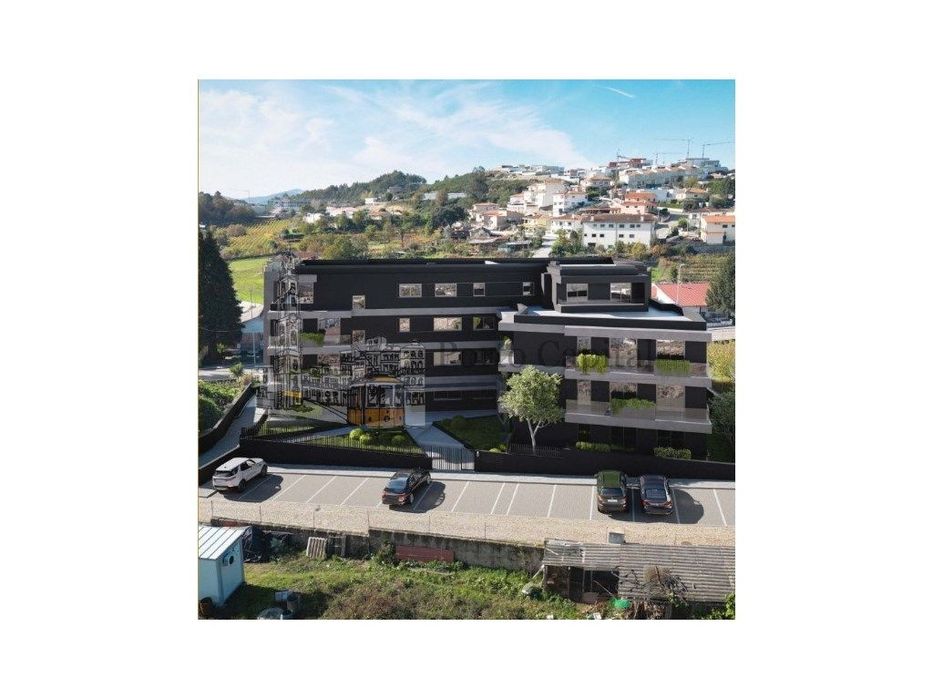 Maravilhosos Apartamentos T3, Com Varandas E Dois Lugares De Garage...