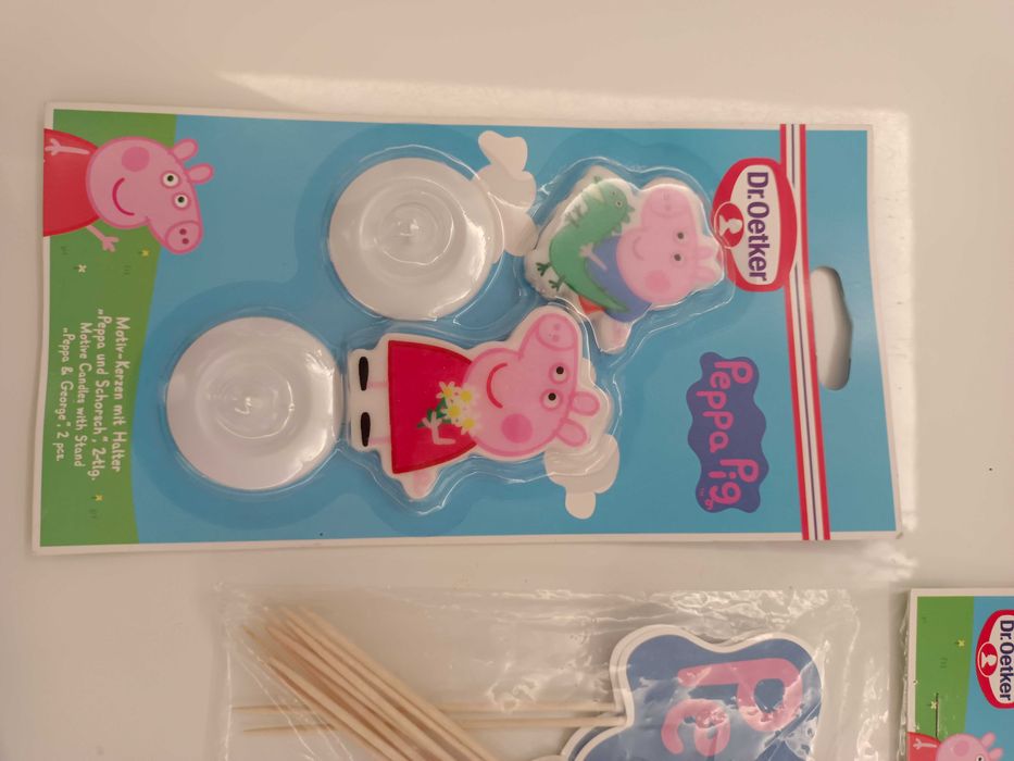 Zestaw urodzinowy Świnka Peppa dekoracje tort foremka, nóż, toppery,