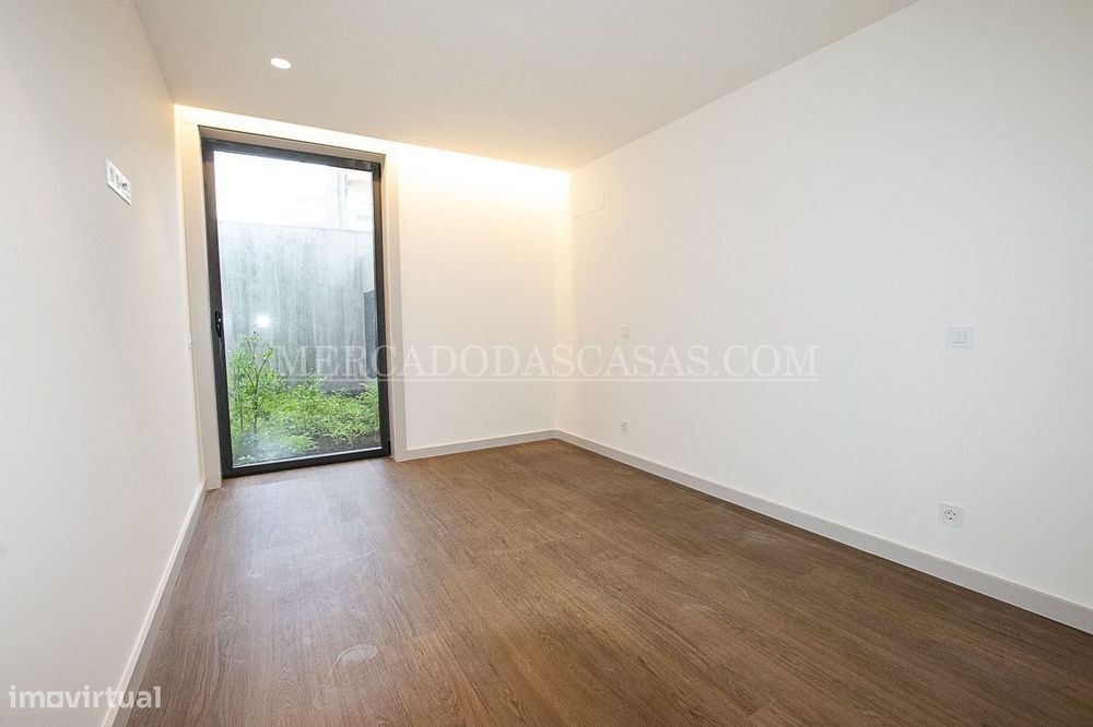 Apartamento T2 c/box 1 viatura, qualidade Premium