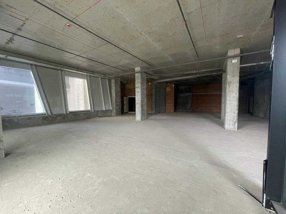Оренда комерційного приміщення 812 м | ЖК Manhattan City | Без ремонту