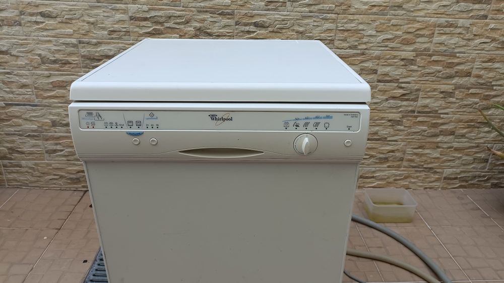 Máquina de lavar loiça Whirlpool