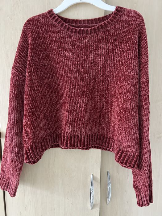 Sweter różowy miękki