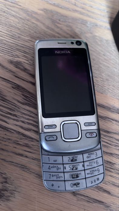 Мобильные телефоны Nokia 6600i, зарядное устройство  Nokia