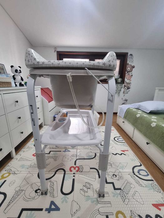 Banheira e Muda fraudas Flip Jane