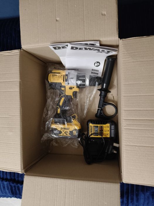 Wiertarko-wkretarka  DCD996, 5Ah, ładowarka, 18V XR DeWalt DCK229P2T