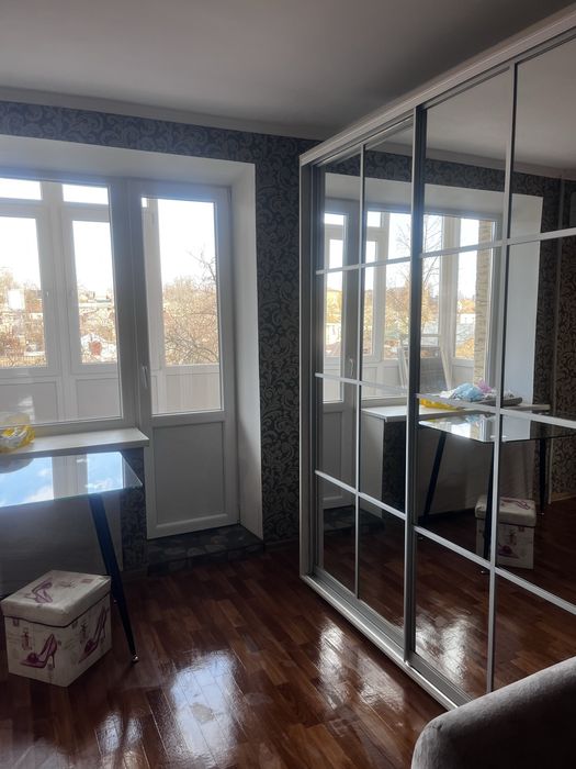 Прибирання квартир, будинків та офісів та хімчистка мʼяких меблів