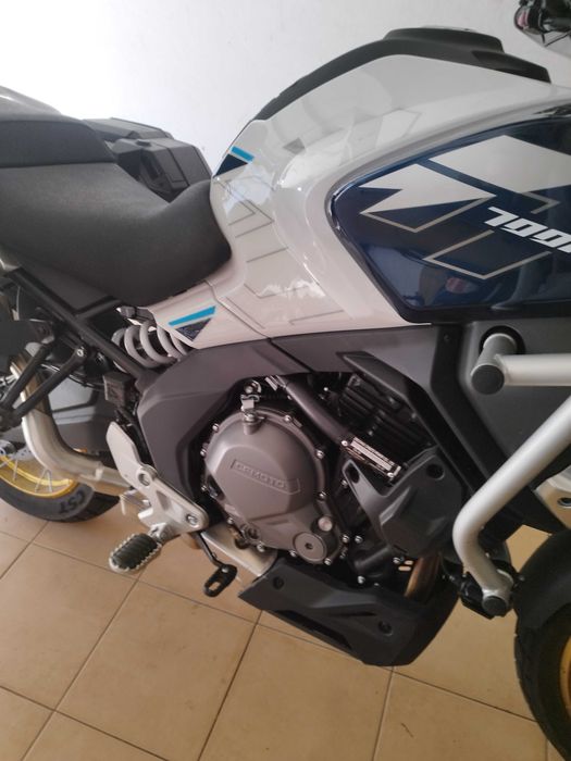 Cf moto 700 MT 2025