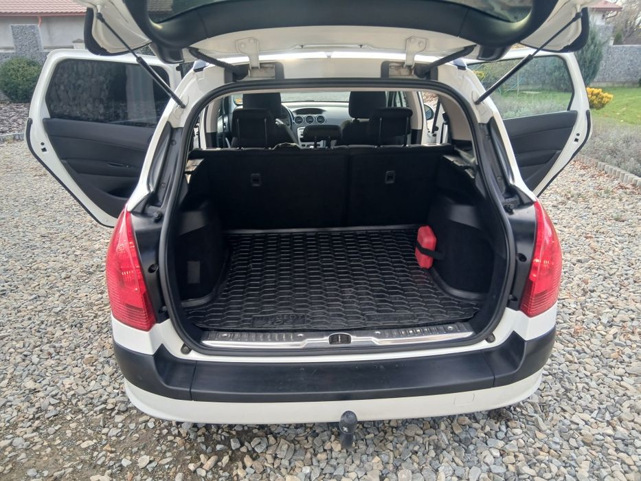 Пежо 308 sw 2011 року