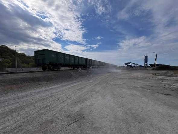 Виробничо-ремонтна  база з залізничною гілкою та АБЗ