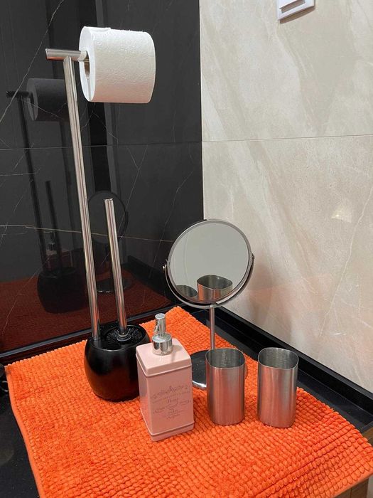 WC - Piaçaba e Porta Rolos, Tapete, Espelho, Difusor e Copos