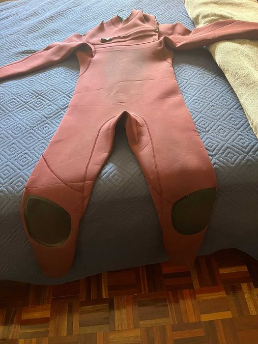 fato surf pouco usado - pouco usado