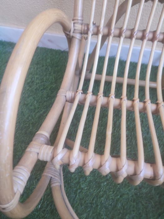 Cadeira de baloiço de criança em bambú