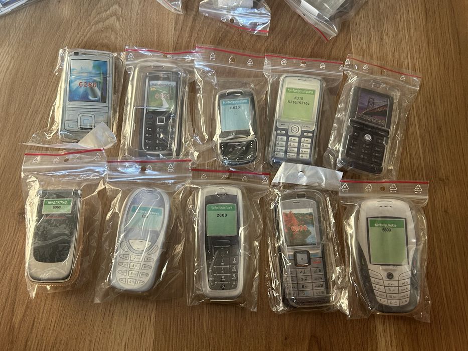 Hurt: 280x Etui pokrowce silikon/plastik do starych telefonów - NOWE, MIX modeli