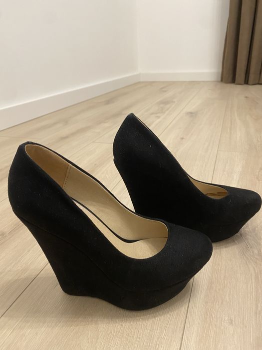 Туфлі жіночі 36розмір В гарному стані