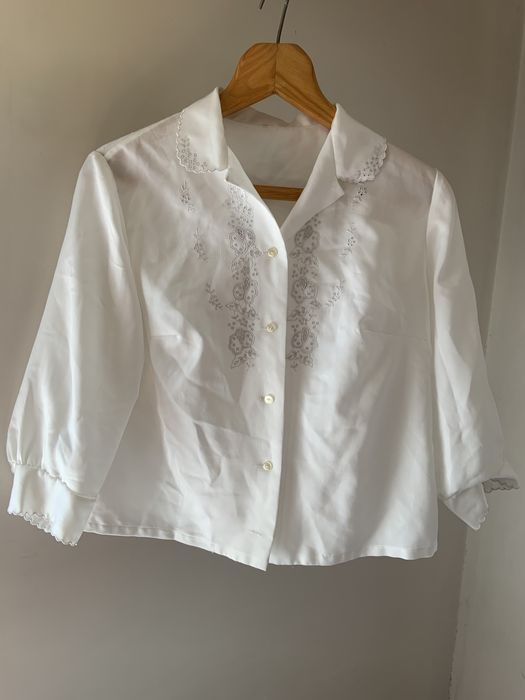 Вінтажна сорочка з вишивкою