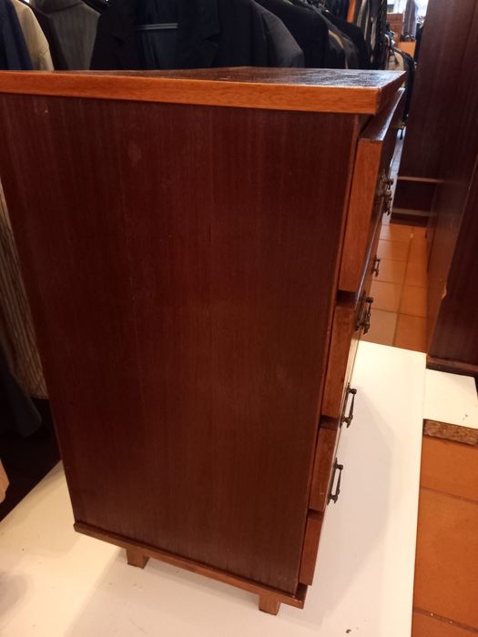 Comoda em madeira vintage