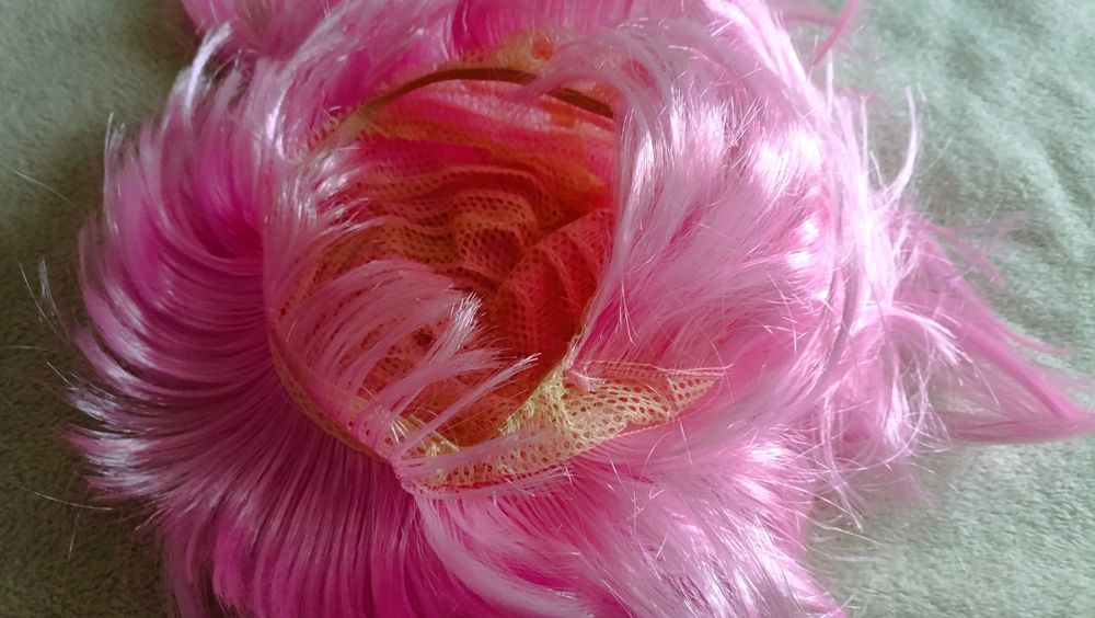 Перука рожева парик