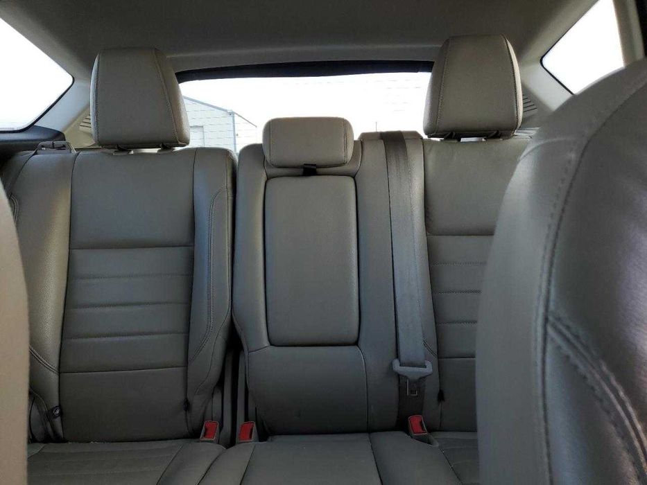 Ford C-Max  2015-Ford-C-Max-PLug-In