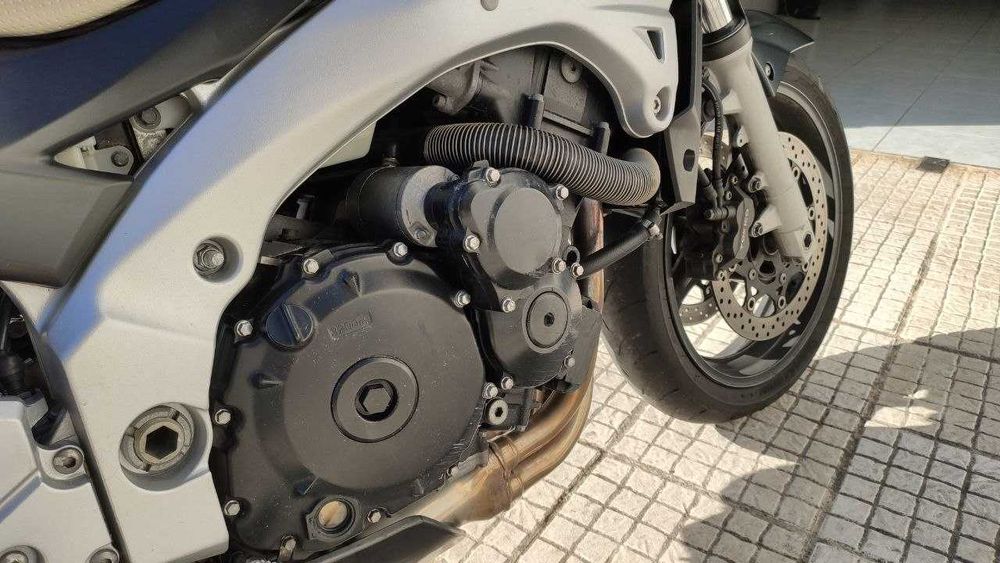 Suzuki GSR 600 - 98 cv (72 kW)