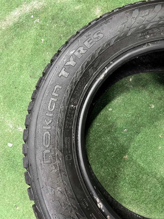 Шини 225/65 r17 Nokian Висота протектора 8мм.