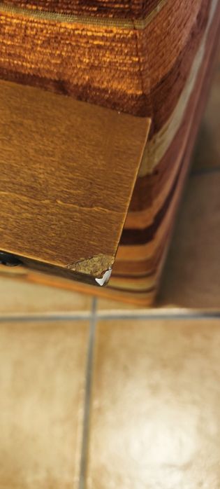 Poltrona em tecido com almofada