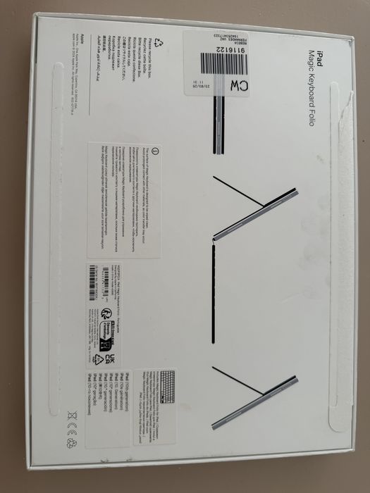 iPad Magic Keyboard Folio 2025