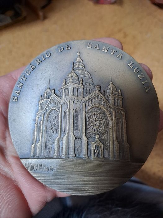 Medalhas antigas de metal
