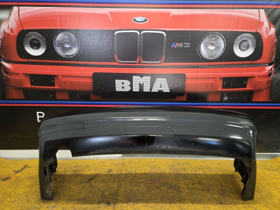 BMW E36 Zderzak Tył Tylny Przedlift Nie Malowany Kompletny BDB Stan