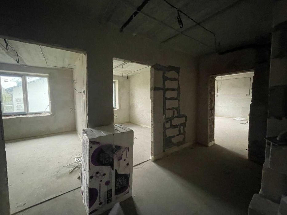 ПРОДАЮ 3-кімнатну квартиру (Глибока Долина 19)