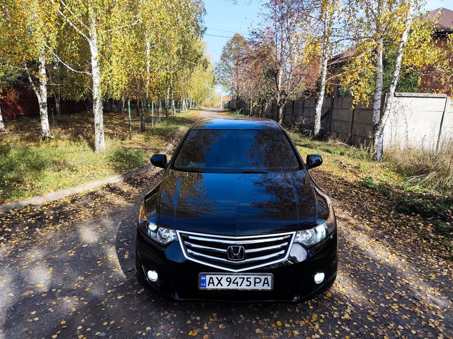 Продам Honda accord 8.2010г.2.0