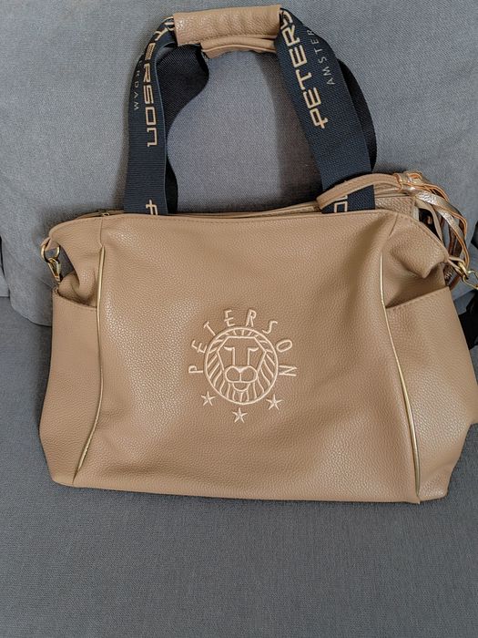 Duża torebka damska marki Peterson, mieszcząca A4,