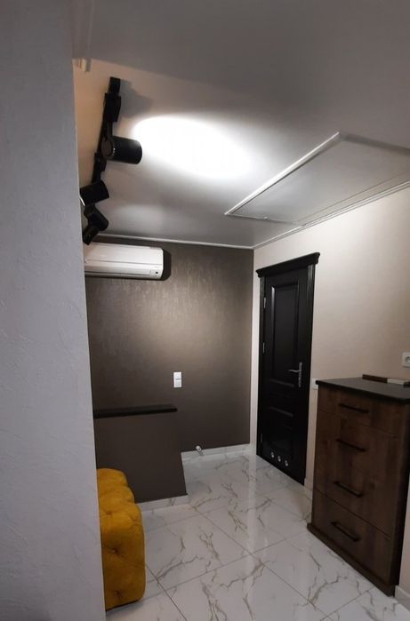 Сучасні 3 кімн апартаменти з дизайнерським ремонтом, власне паркомісце