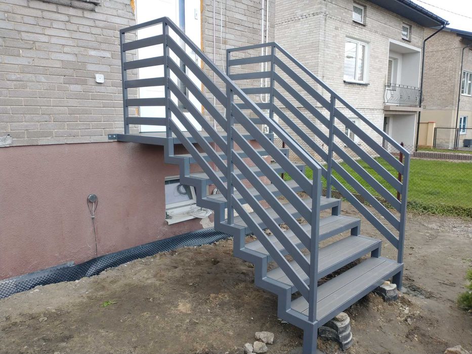 Schody i balustrady stalowe, szklane, tarasy, pergole i zadaszenia,