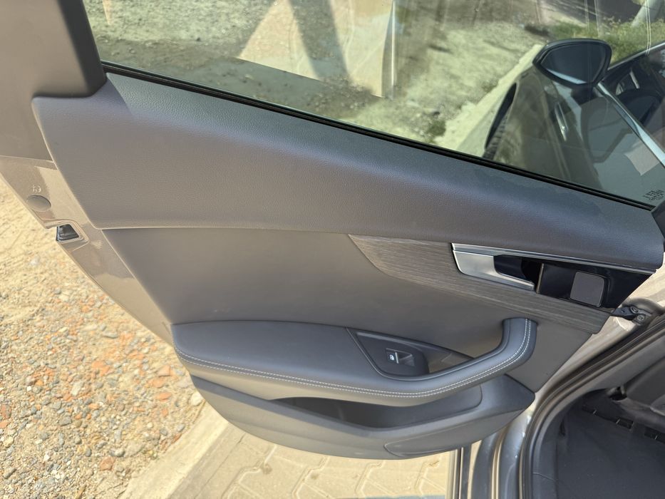 AUDI A4 2020года