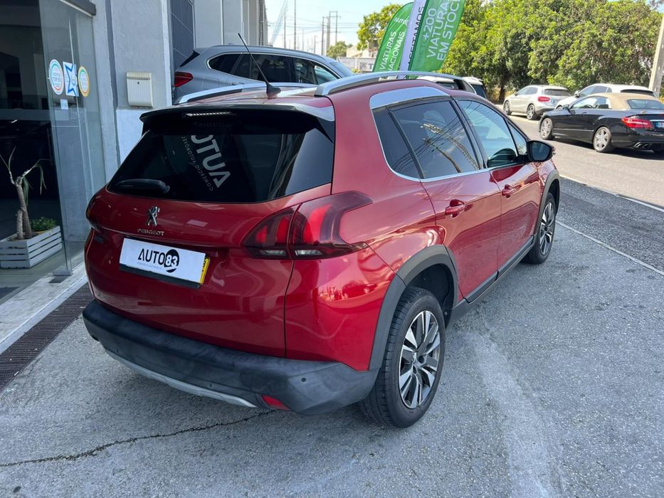 Peugeot 2008 — fotografia 3
