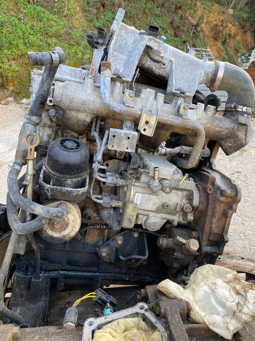 Motor, caixa de velocidades e transferências nissan Navarra 2002