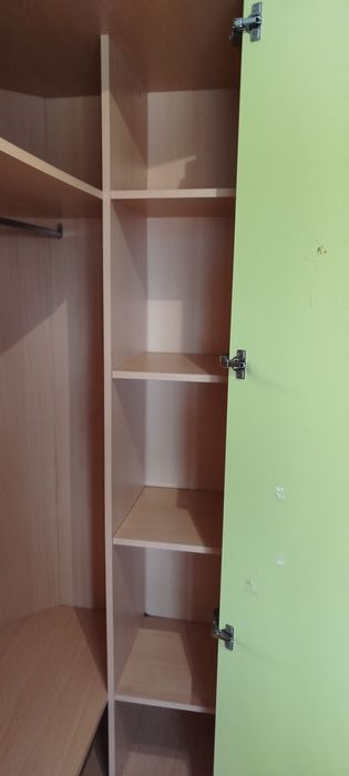 Roupeiro de canto