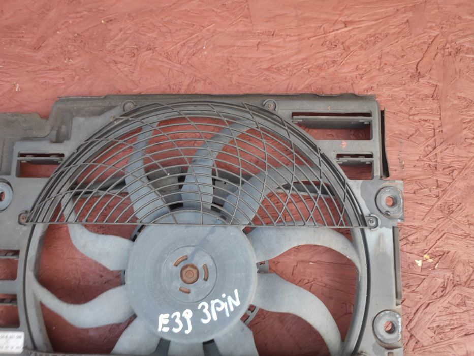 BMW E39 / E38 Oryginalny wentylator chłodnicy klimatyzacji 3 PINY OEM