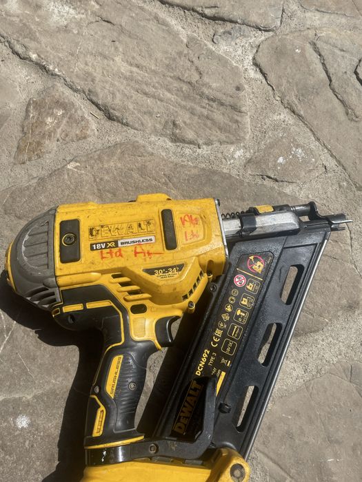 Інструмент DeWalt,гайковерт,болгарка,шруповерт,цвяхозабивач