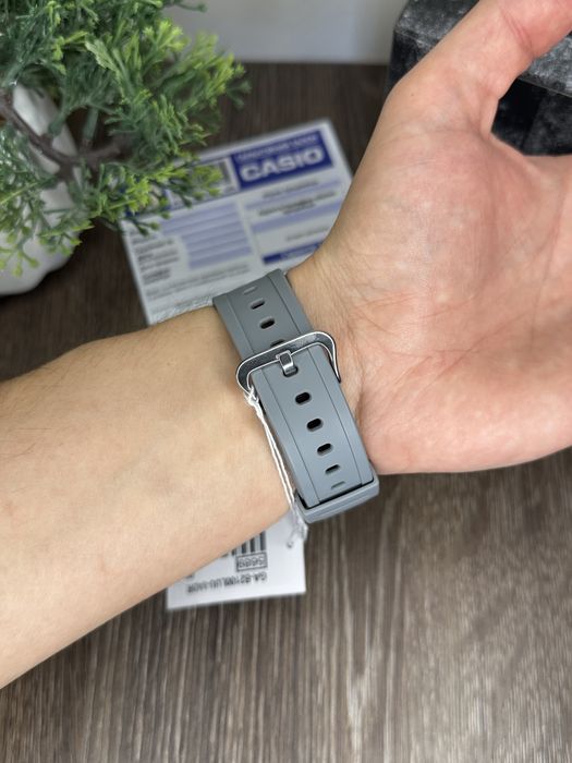З гарантією / Новий оригінальний Casio G-Shock GA-B2100LUU-8A