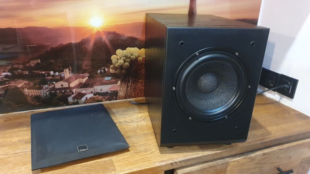 Subwoofer aktywny dali trio av8