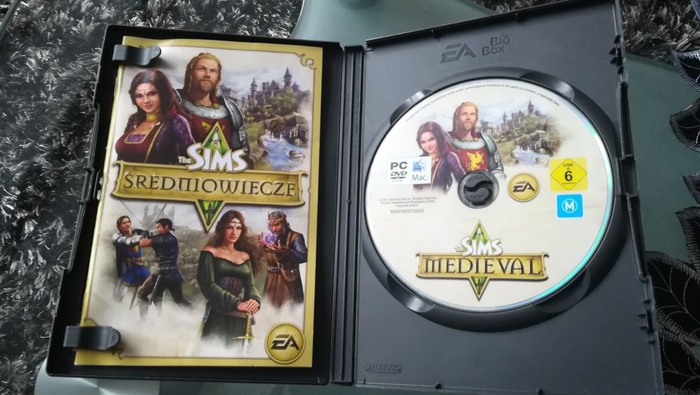 Gra The Sims Średniowiecze, prezent, święta