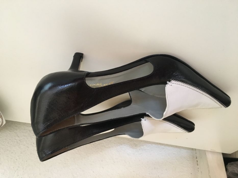 Sapatos Pretos e Brancos Senhora Novos em pele, nº 37,5