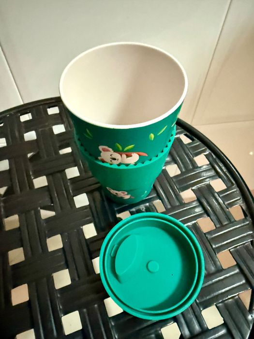 Copo reutilizável Quy com tampa