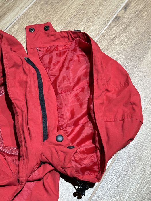 Kurtka przeciwdeszczowa czerwona